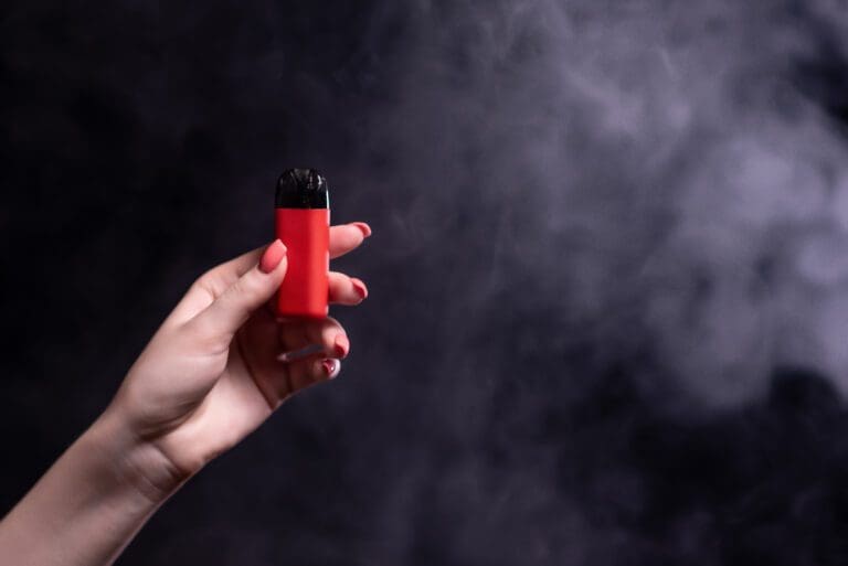 Ce Conține Un Vape Sau O Tigară Electronică (Componente Principale și Sfaturi de Siguranță)