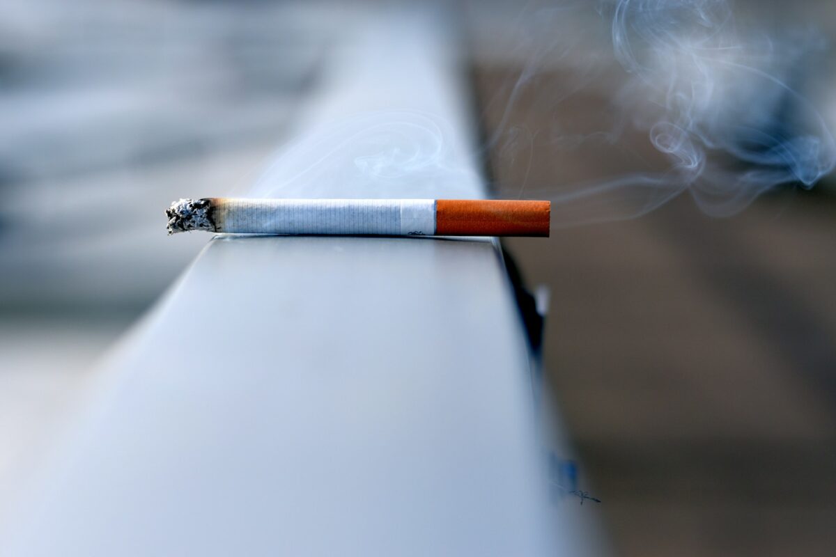 fumatul, nociv inca din primul trimetru de sarcina riscuri asociate fumatului in sarcina