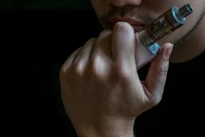 Cele Mai Sănătoase Țigări Electronice: Siguranță, Ingrediente, Și Riscuri Pentru Sănătate