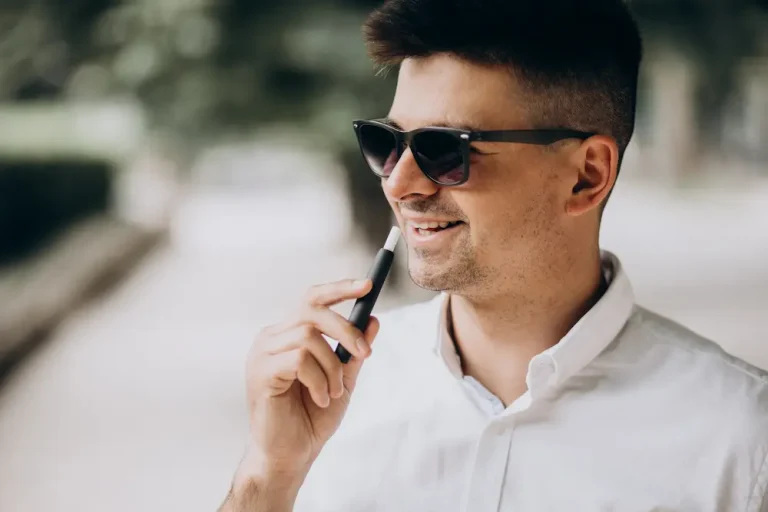 IQOS Păreri: Experiențe, Diferențe, Și Dezavantaje Ale Utilizatorilor De Vapat